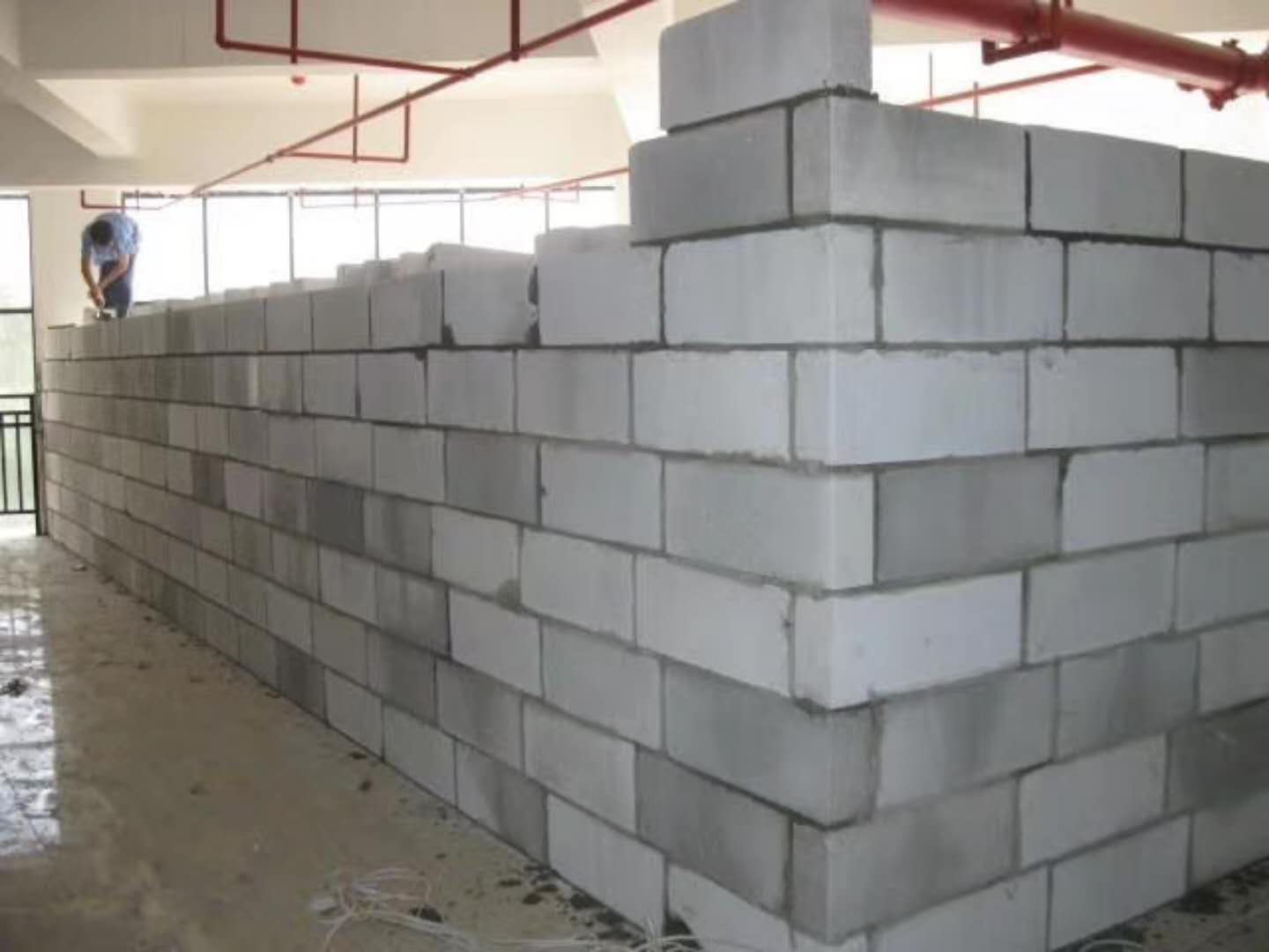 四方蒸压加气混凝土砌块承重墙静力和抗震性能的研究